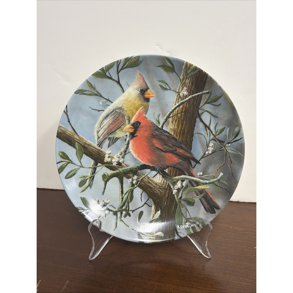 "The Cardinal" By Kevin Daniel Collector's Fine China Plate 8.5" By Knowles